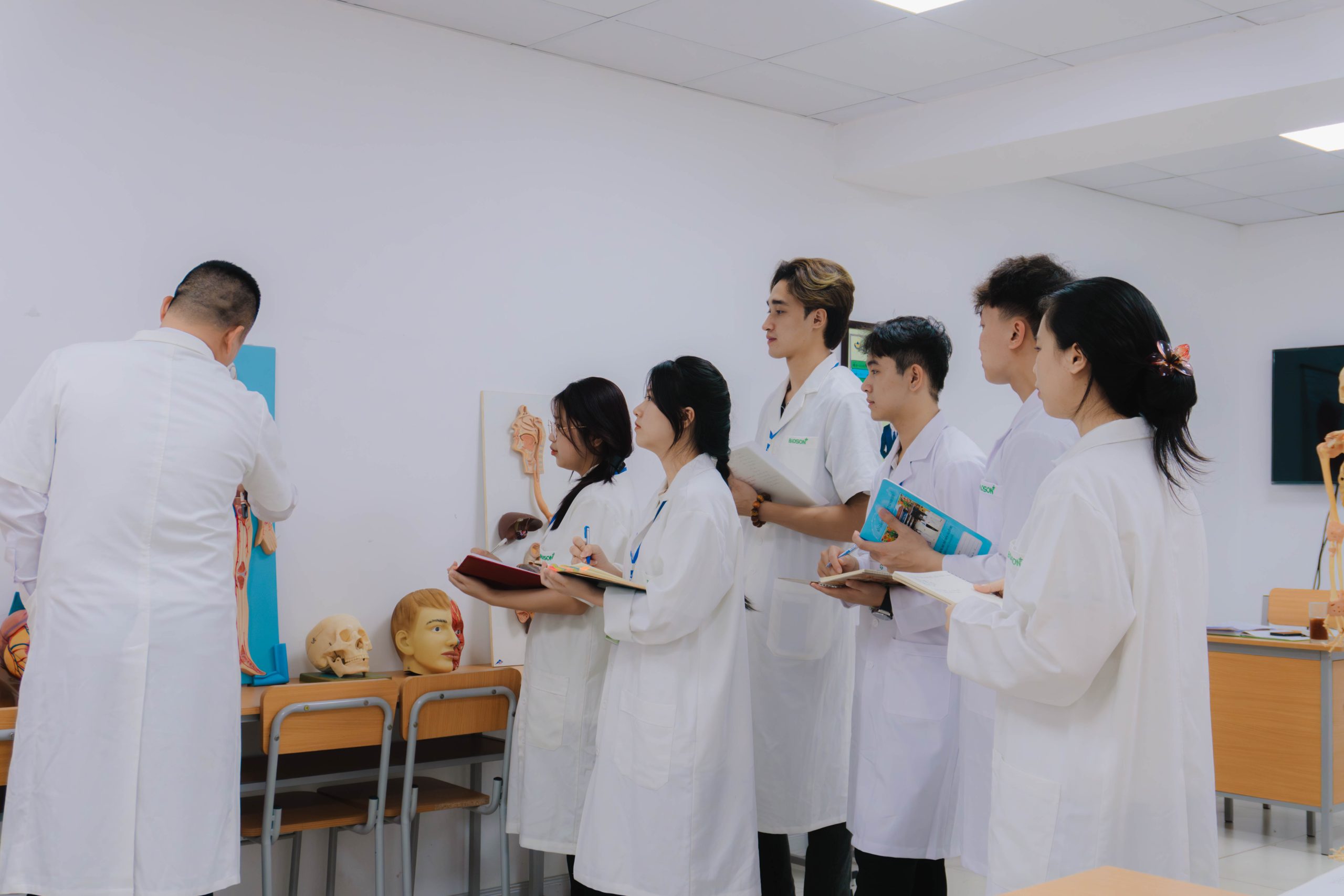 DU HỌC NGHỀ ĐIỀU DƯỠNG ĐỨC 2024 - CHI PHÍ|ĐIỀU KIỆN|KINH NGHIỆM - Du học -  Cung ứng nguồn nhân lực Bảo Sơn